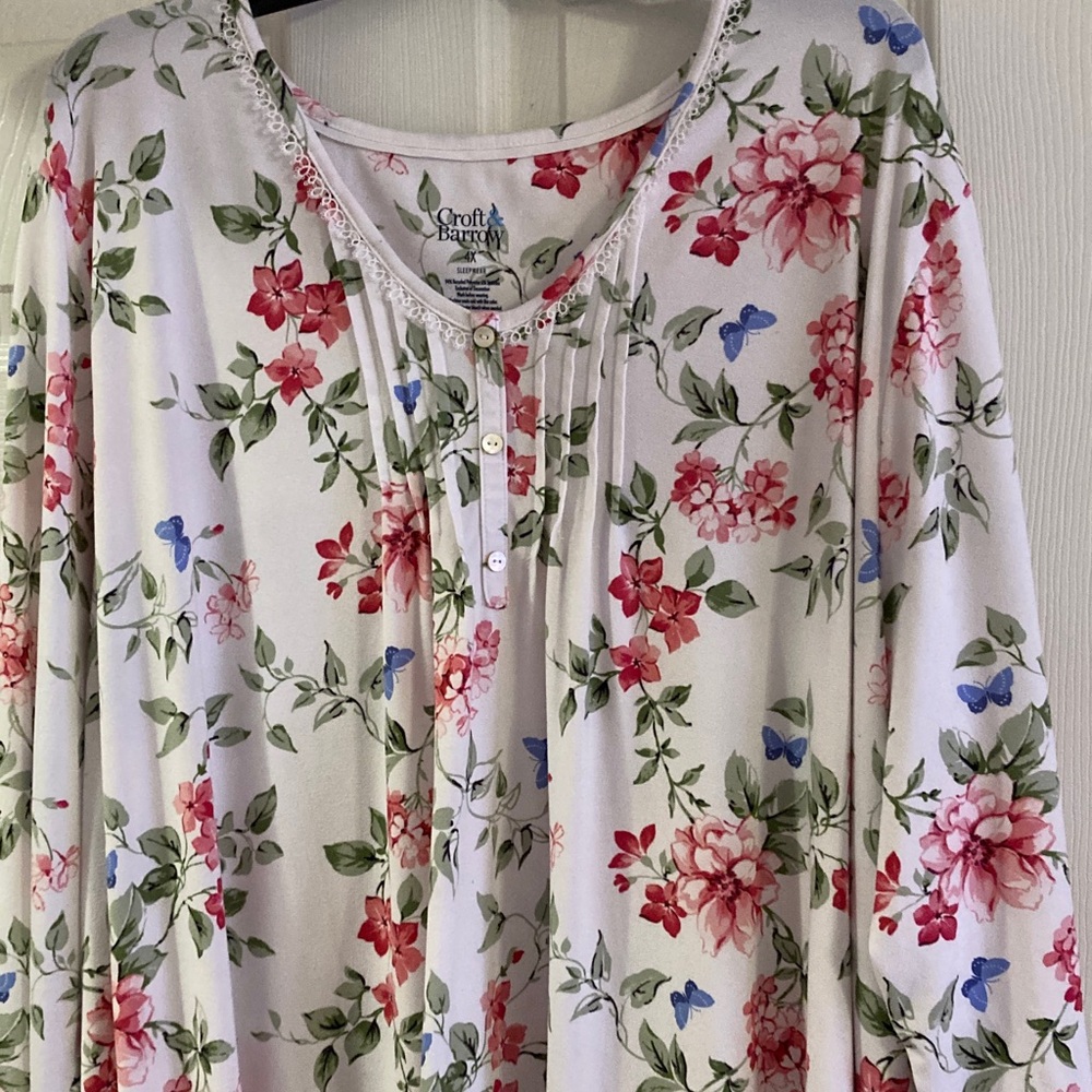 Croft & Barrow Floral Nightgown 💐 (long sleeves)